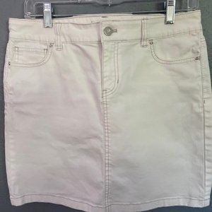 White House Black Market White Jean Skirt - Size 6